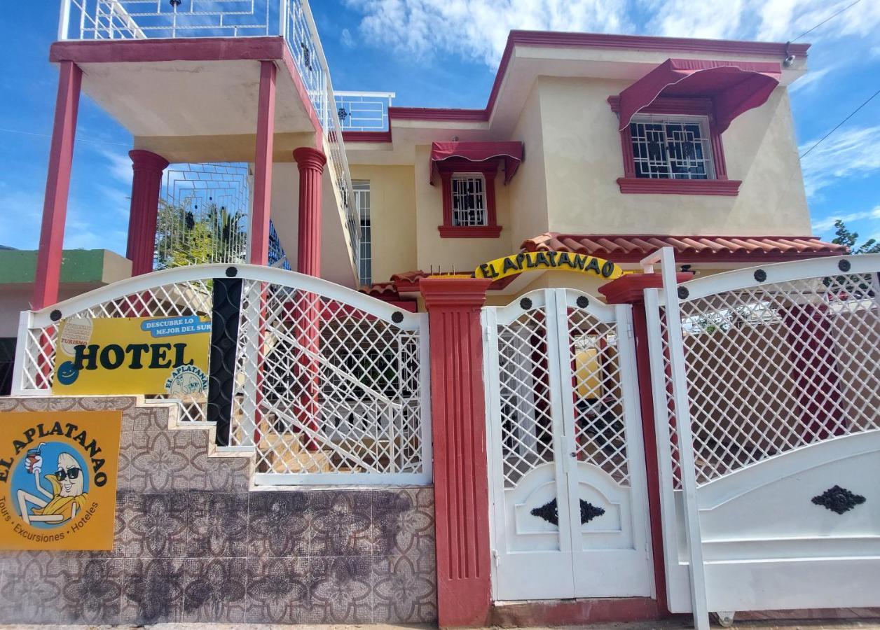 El Aplatanao Hotel Pedernales Luaran gambar